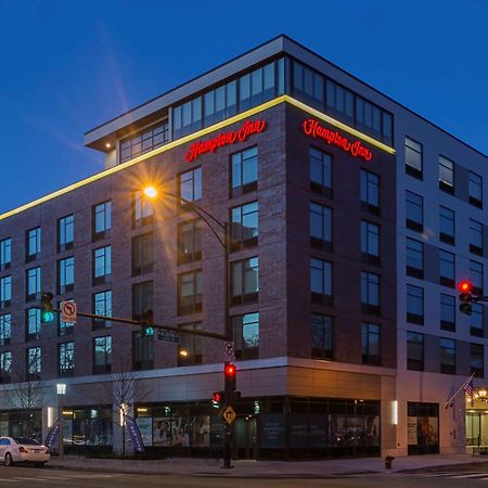 Hampton Inn Chicago North-Loyola Station, Il מראה חיצוני תמונה