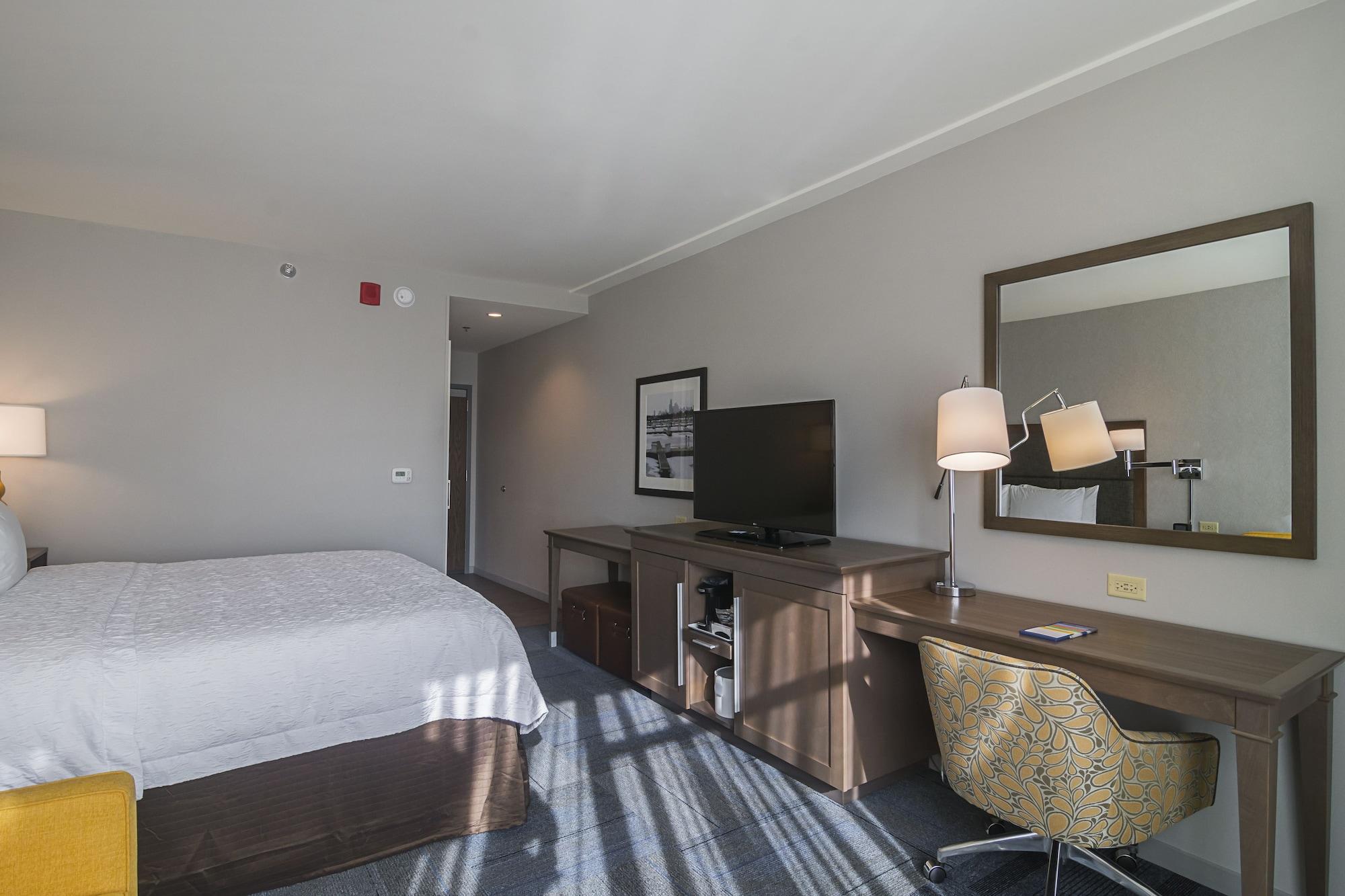 Hampton Inn Chicago North-Loyola Station, Il מראה חיצוני תמונה
