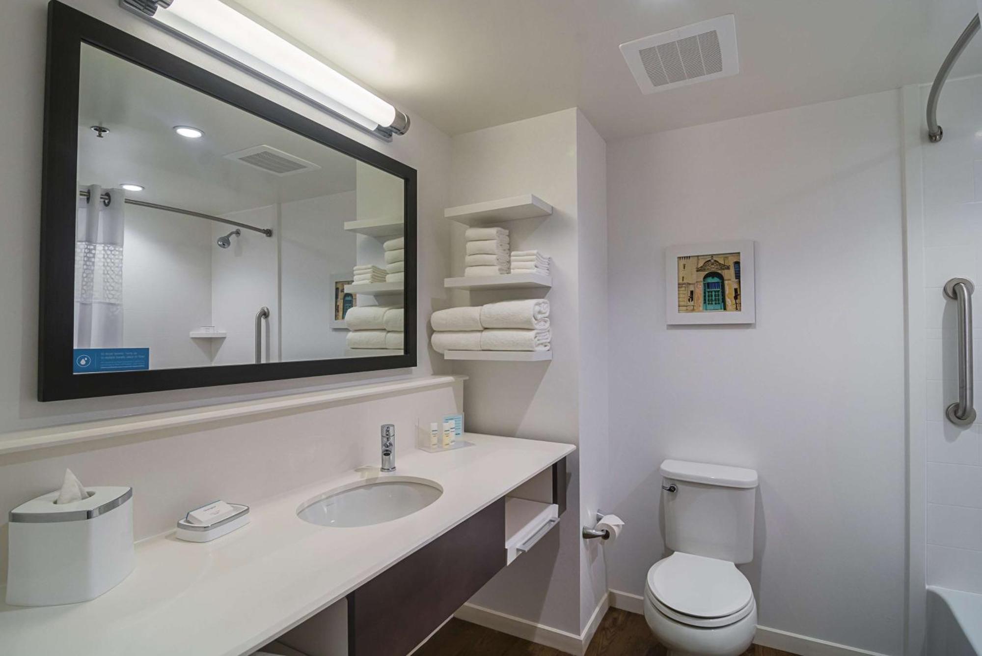 Hampton Inn Chicago North-Loyola Station, Il מראה חיצוני תמונה