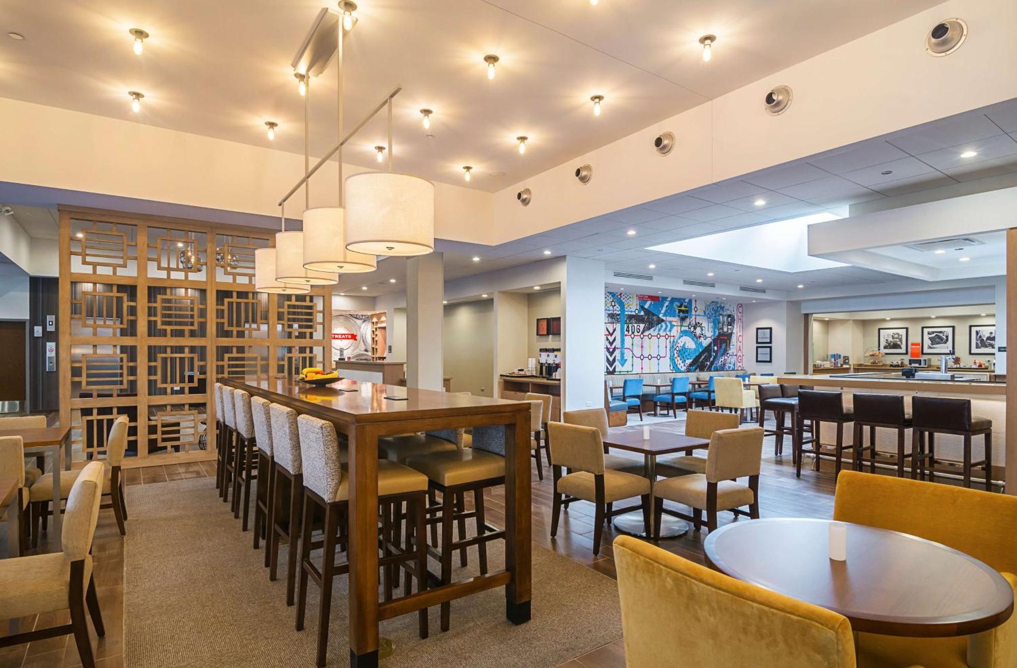 Hampton Inn Chicago North-Loyola Station, Il מראה חיצוני תמונה