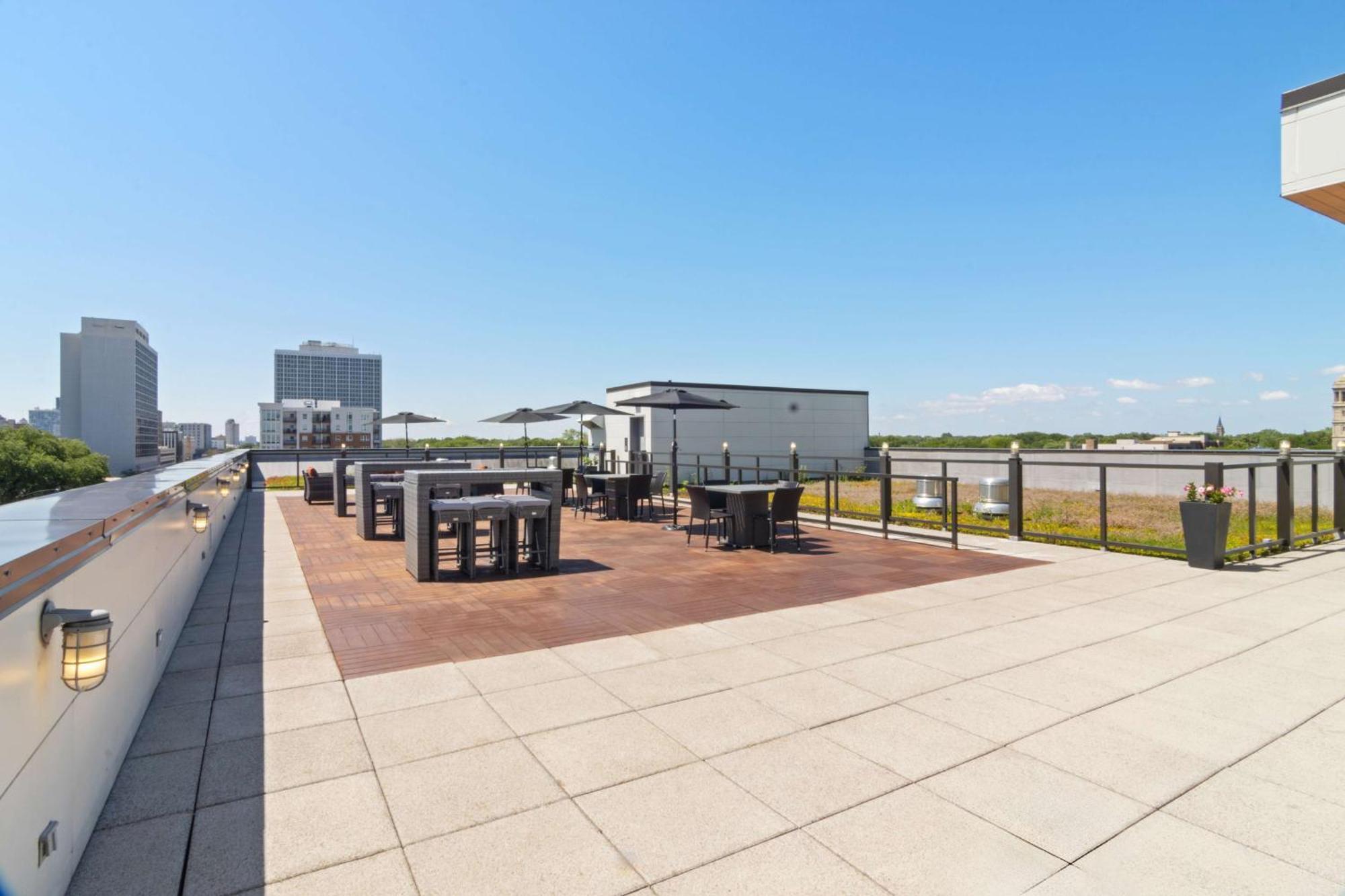Hampton Inn Chicago North-Loyola Station, Il מראה חיצוני תמונה